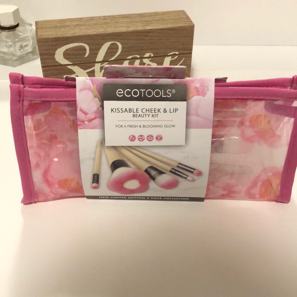 Ecotools makeup brushes